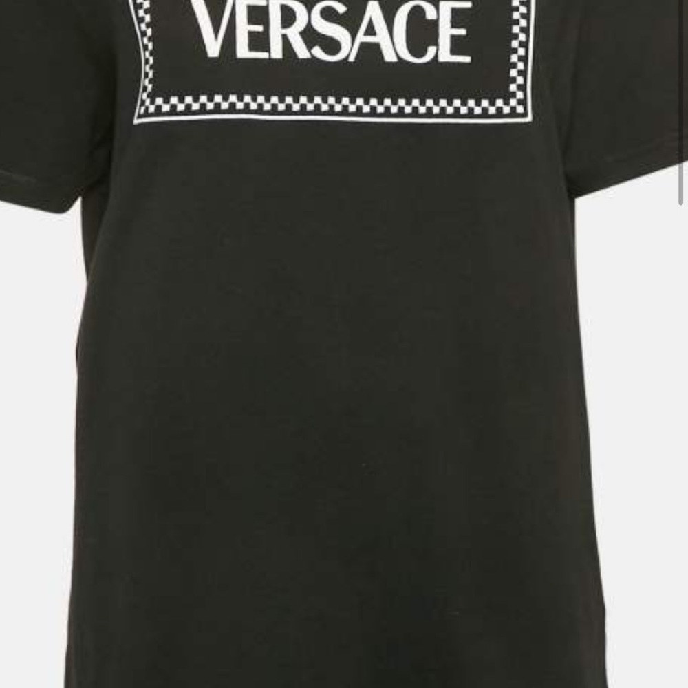 Versace Elegant Black Knitwear